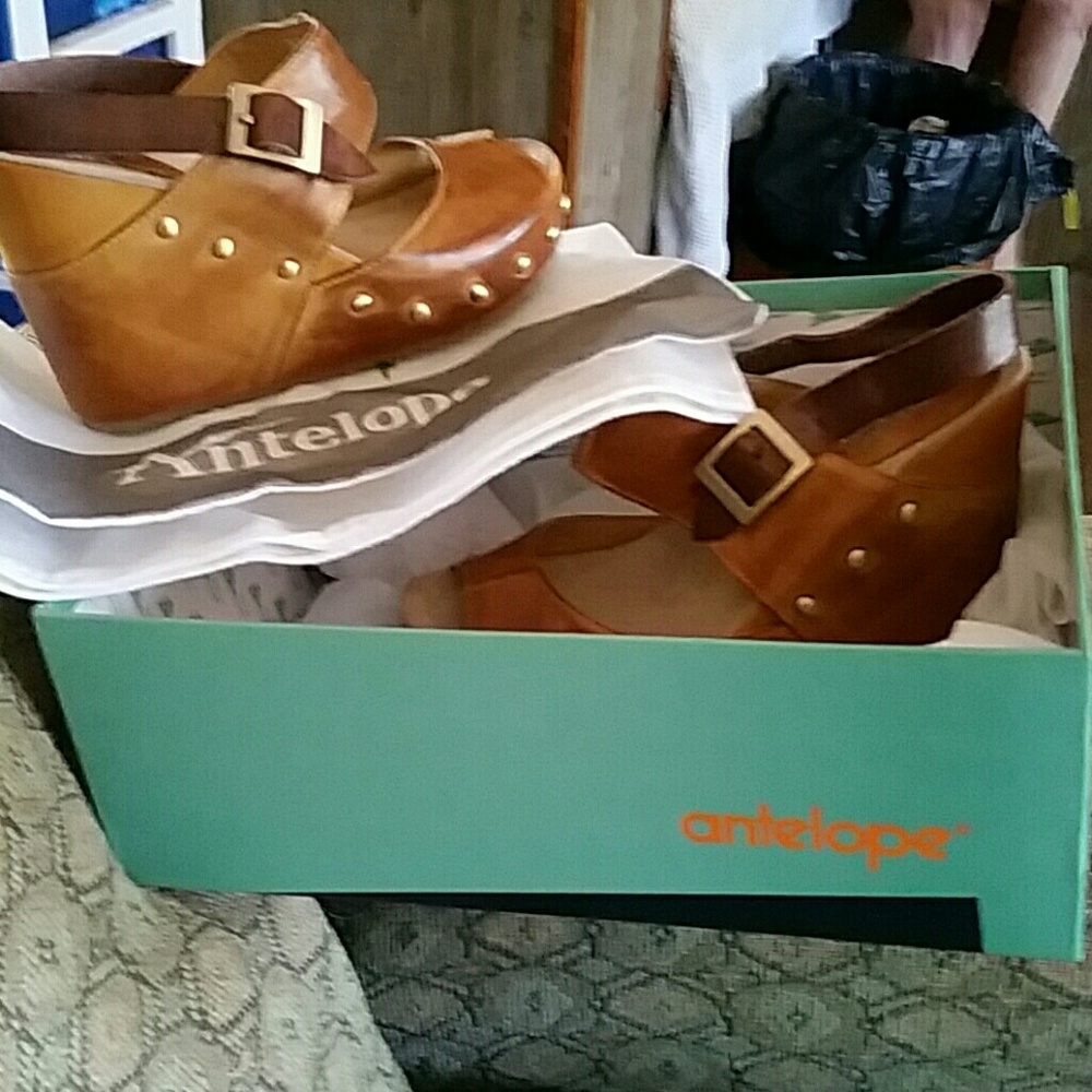 Women's sandals